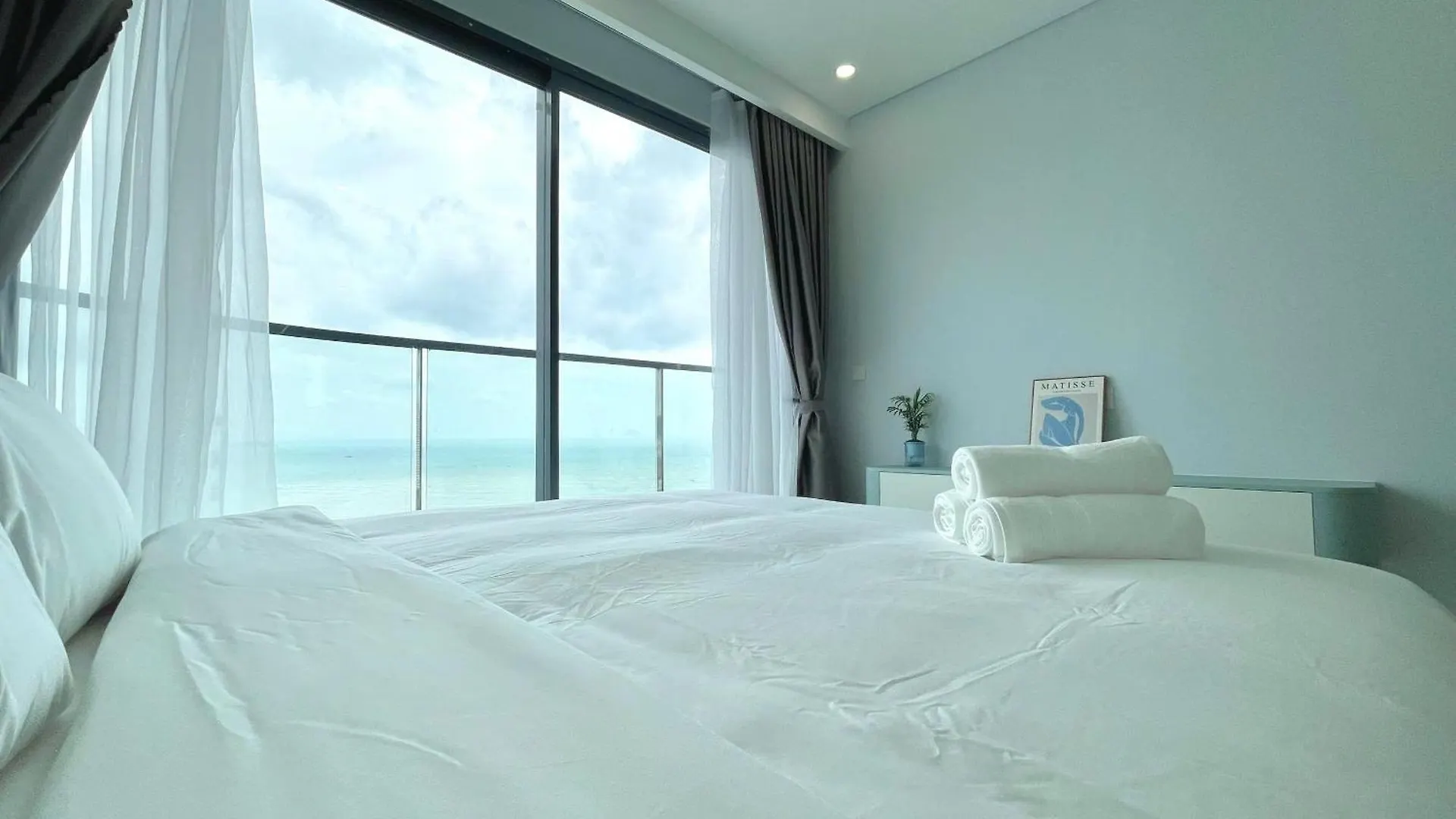 شقة Marina Suites Nha Trang - 2Brs - Luxury Full Option Apt - Sea&Mountain View