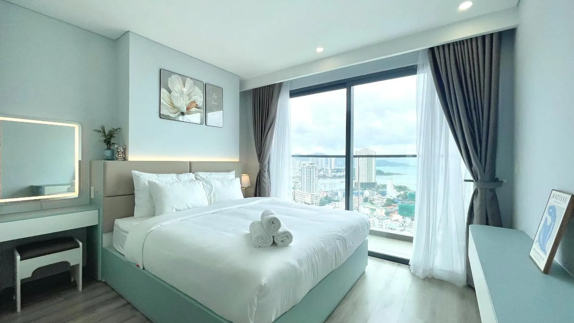 Marina Suites Nha Trang - 2Brs - Luxury Full Option Apt - Sea&Mountain View شقة